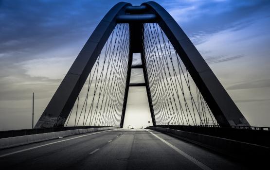 Fehmarnsundbrücke die die Insel Fehmarn in der Ostsee mit dem Festland bei Großenbrode verbindet